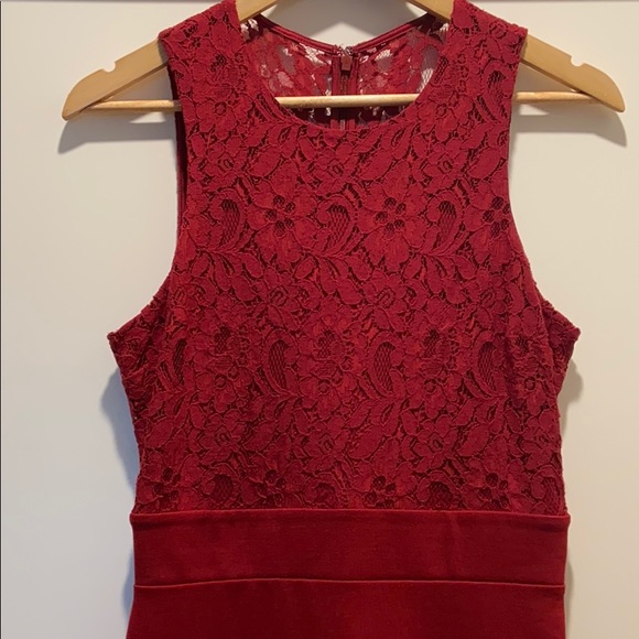 EXPRESS ❤️ Red Dress - With Lace Details - Picture 2 of 13